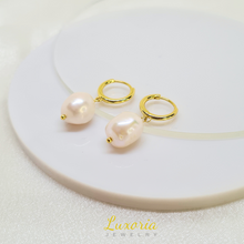 Load image into Gallery viewer, Mira Pearl Earrings (18K Gold Vermeil)