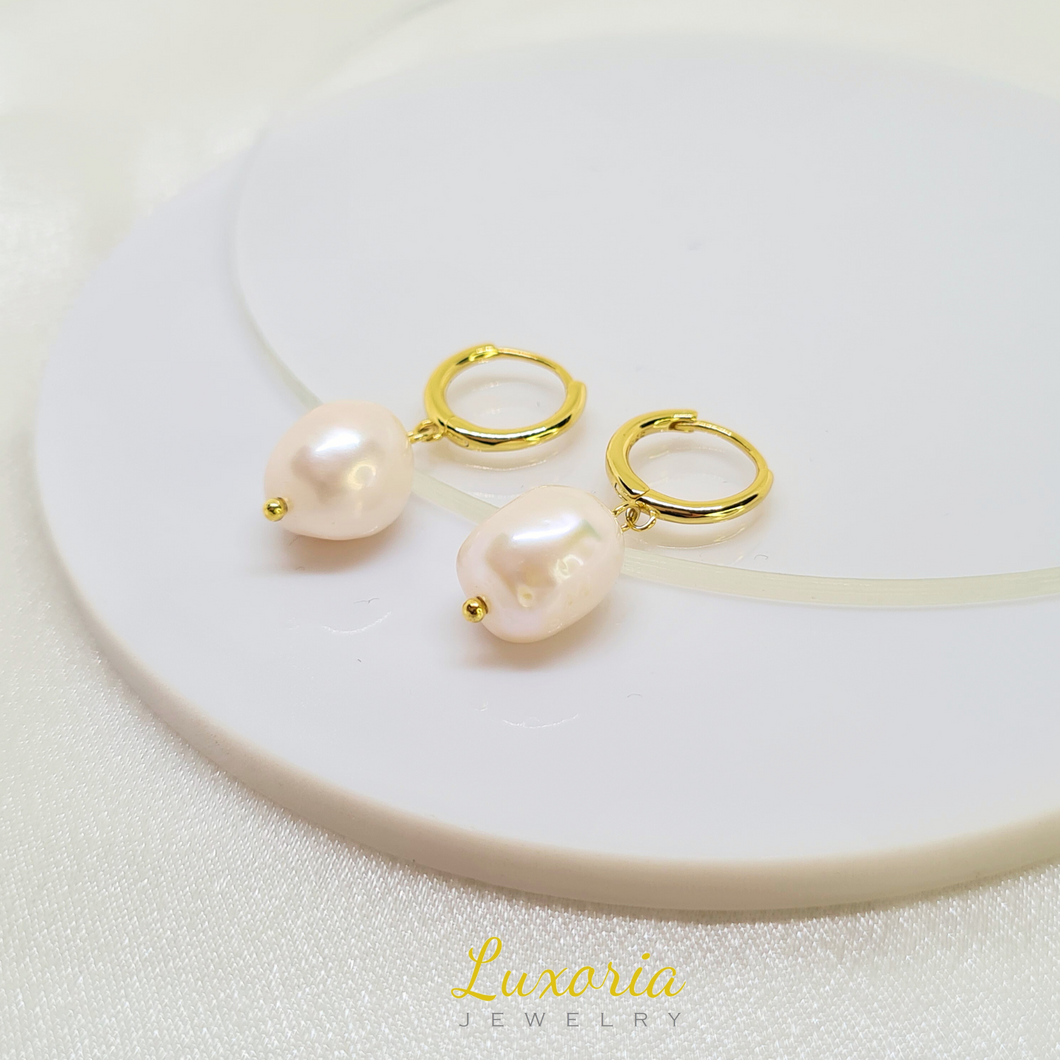 Mira Pearl Earrings (18K Gold Vermeil)