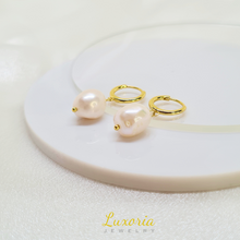 Load image into Gallery viewer, Mira Pearl Earrings (18K Gold Vermeil)